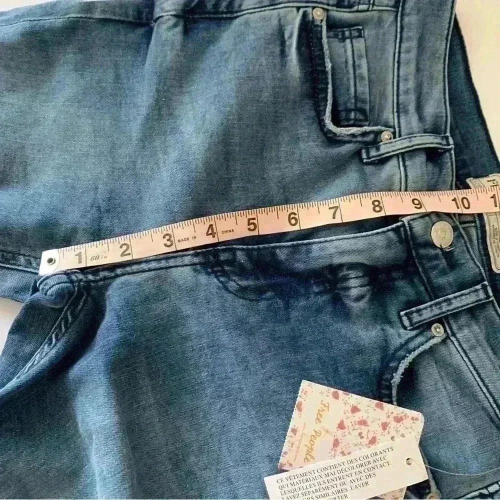 Free People Women's Mid-Rise Skinny Jeans Size 26 Long - Picture 9 of 12